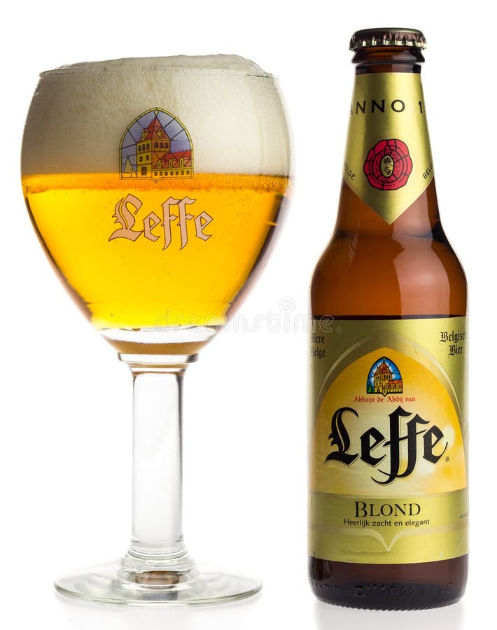 Fles En Glas Het Blonde Van Redactionele Afbeelding - Image of drank, achtergrond: 90411480