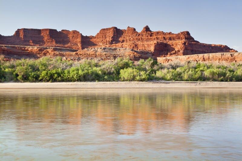 Fleuve Colorado En stationnement national de Canyonlands photo libre de droits Fleuve Colorado En stationnement national de Canyonlands photo libre de droits