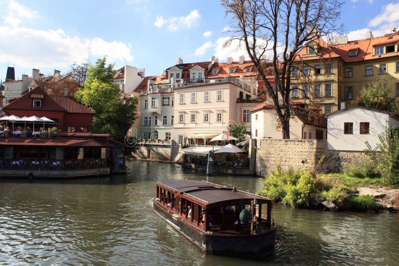 Fleuve Vltava à Prague images stock Fleuve Vltava à Prague images stock