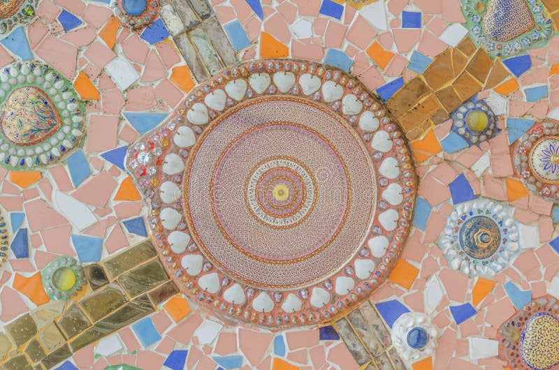 Fliesenmuster Auf Der Seite Der Deckelwand Stockfoto - Bild von