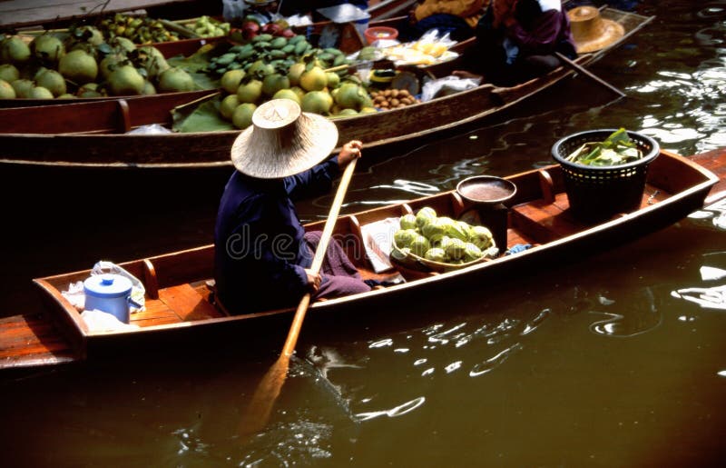 Floating markets of Damnoen Saduak