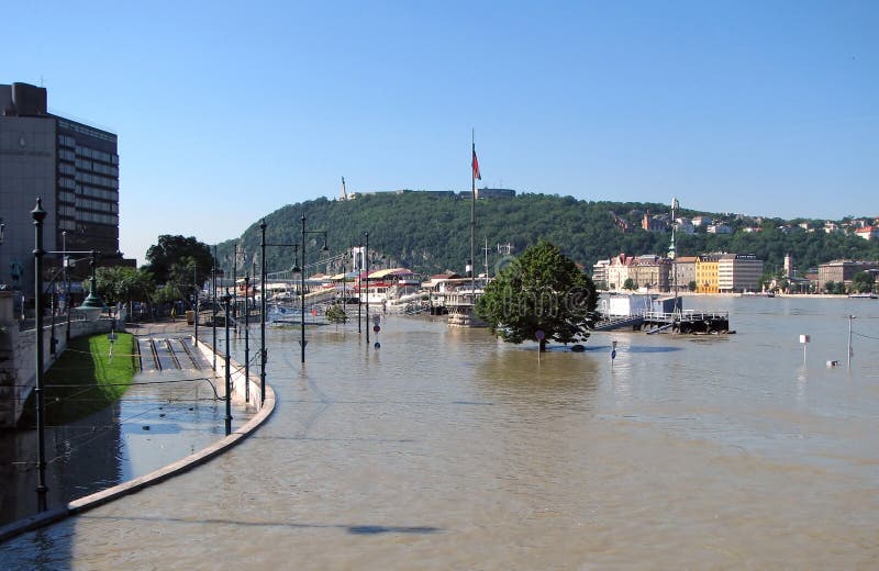 Flooding Danube in Budapest Editorial Stock Photo Image of cloud