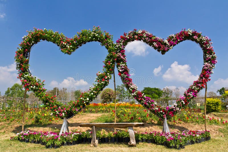 Floral love seat bench