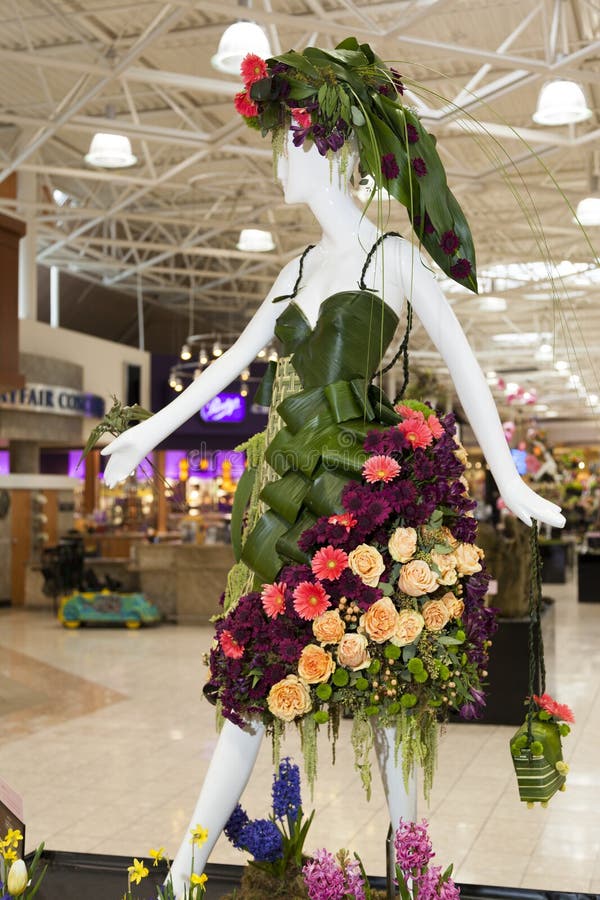 Floral Mannequin Series editorial photography. Image of fresh - 92088882