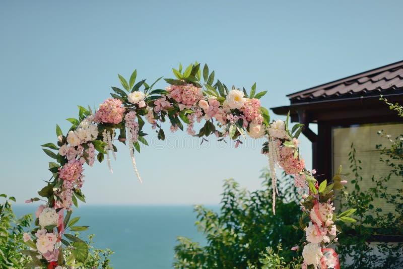 Floral wedding arch