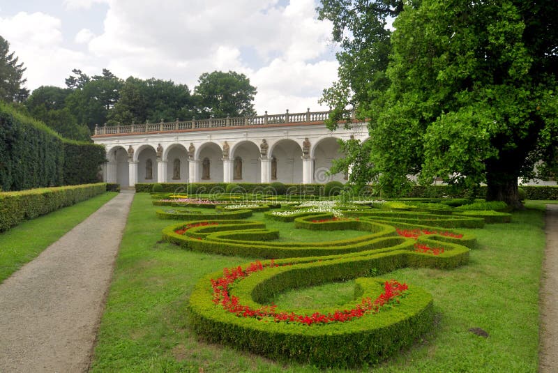 Floral υπόβαθρο λουλουδιών Garden στοκ εικόνες με δικαίωμα ελεύθερης χρήσης Floral υπόβαθρο λουλουδιών Garden στοκ εικόνες με δικαίωμα ελεύθερης χρήσης