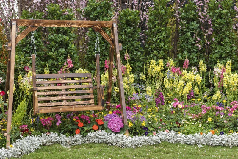 Floral υπόβαθρο λουλουδιών Garden στοκ εικόνες Floral υπόβαθρο λουλουδιών Garden στοκ εικόνες