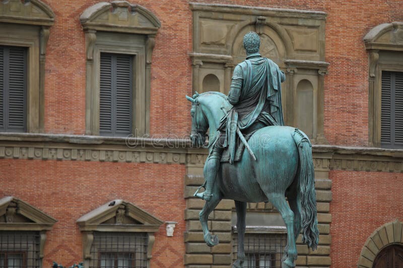 Florence FI Włochy marzec 2 2025 r. : Pomnik konny COSIMO MEDICI zdjęcie stock