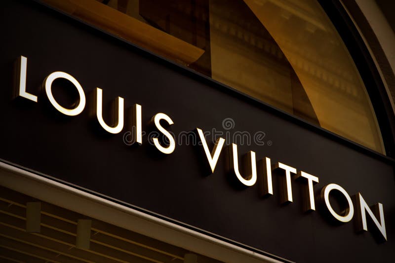 Logo de louis vuitton fotografías e imágenes de alta resolución