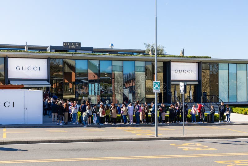 Buyers Waiting in Line To Visit Gucci Outlet during Sale Time Editorial Photo - Image consumerism, shopping: 180445976