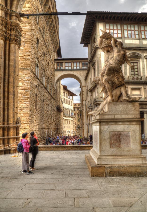 Tourists Admire Statue in Florence, Italy Editorial Photography - Image ...