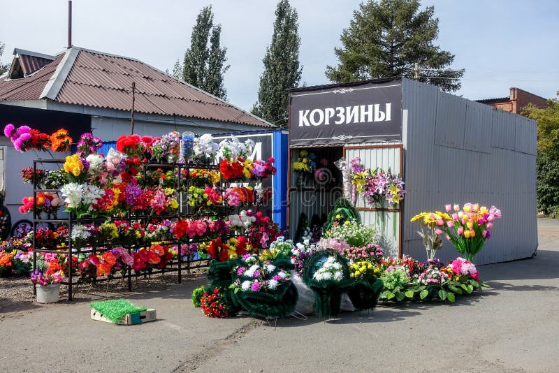 Como hacer centro de flores artificiales para cementerio