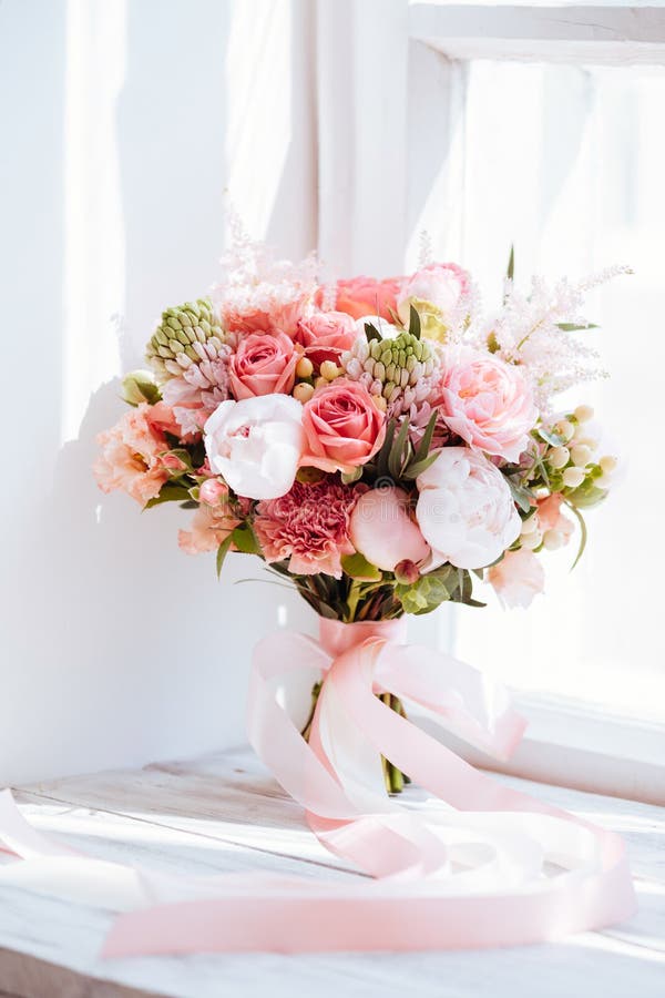 Flores de la boda, primer nupcial del ramo foto de archivo libre de regalías Flores de la boda, primer nupcial del ramo foto de archivo libre de regalías