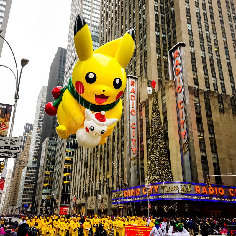 Flotteurs De Ballon De Pokemon Pikachu Dans Le Ciel Durant Le Défilé De  Jour De Thanksgiving De Macys Le Long De L'avenue Des Amér Photographie  éditorial - Image du culture, fête: 184417862