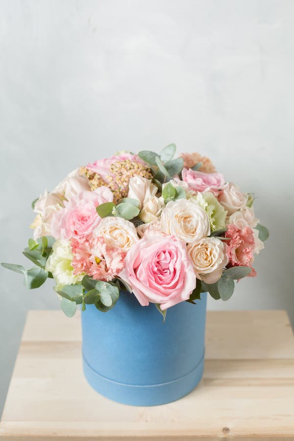 Luxury Pastel Pink Festive Hat Box Luxury Pastel Pink Festive Hat Box