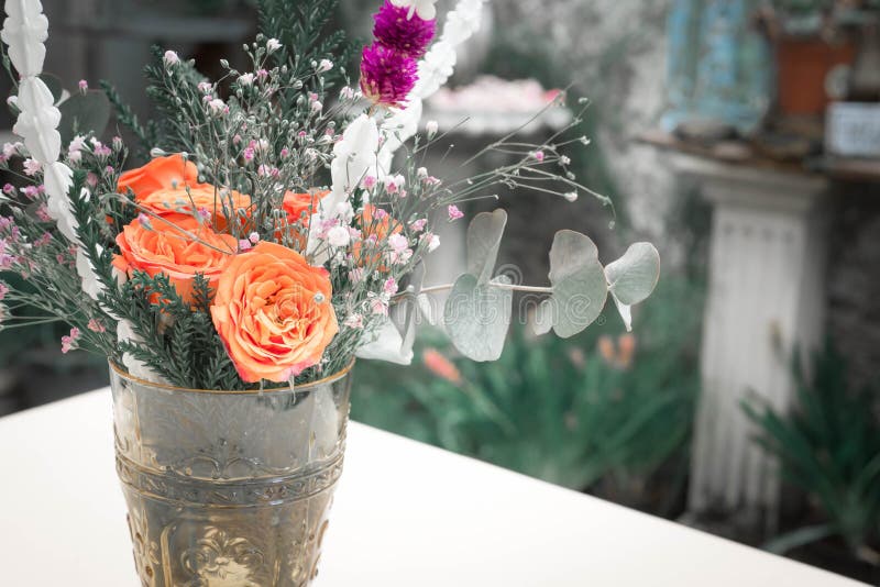 Flower vase in the garden. stock image. Image of beautiful 111496577