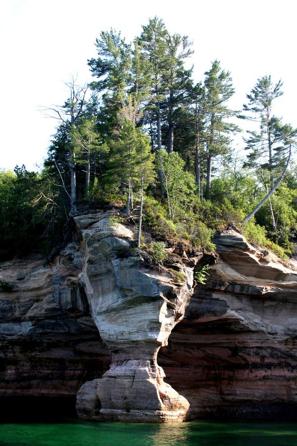 FLOWER VASE PICTURED ROCKS stock image. Image of indian 1017837