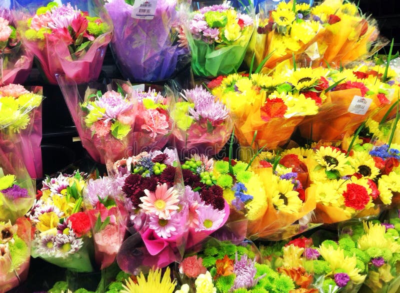 Vibrante fiori sul Schermo sul fiore il negozio sul il mercato.