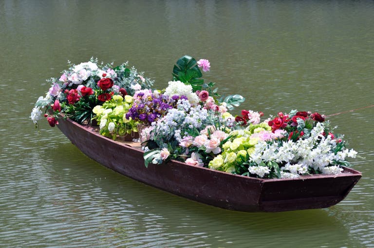 497 Boat Flower Bed Stock Photos Free & RoyaltyFree Stock Photos