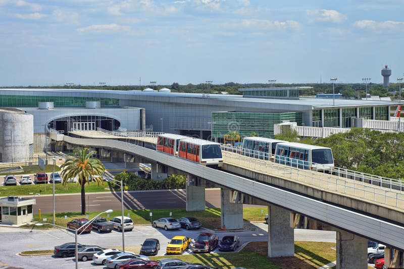 TampaFlughafen Airside ShuttleAutos Redaktionelles Bild Bild von