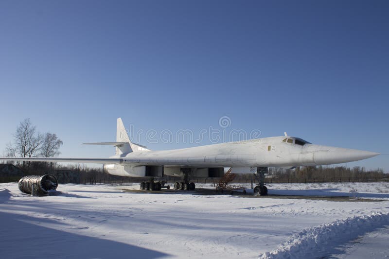 Flugzeuge des Tupolevs Tu-160 auf Luftfahrt-Museum Ukraine stockfotos Flugzeuge des Tupolevs Tu-160 auf Luftfahrt-Museum Ukraine stockfotos