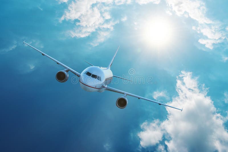 Flugzeugfliegen im blauen Himmel mit Wolken Reise-und Transport-Konzept stockfotos Flugzeugfliegen im blauen Himmel mit Wolken Reise-und Transport-Konzept stockfotos