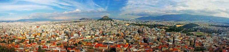 Flyg- sikt av Athen med den Lycabettus kullen royaltyfri foto Flyg- sikt av Athen med den Lycabettus kullen royaltyfri foto