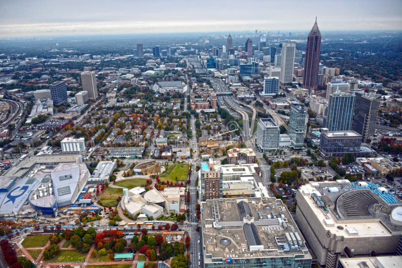 Flyg- sikt av i stadens centrum Atlanta