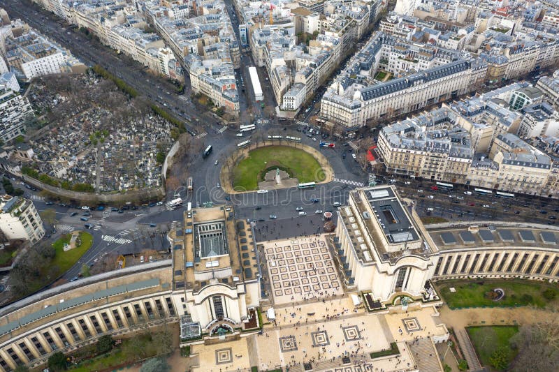 Flyg- sikt av Paris stadsgator runt om den Trocadero fyrkanten arkivfoto Flyg- sikt av Paris stadsgator runt om den Trocadero fyrkanten arkivfoto