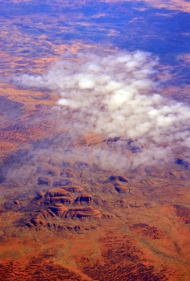 Flyg- sikt av Uluru (Ayres Rock) Australien royaltyfri fotografi Flyg- sikt av Uluru (Ayres Rock) Australien royaltyfri fotografi