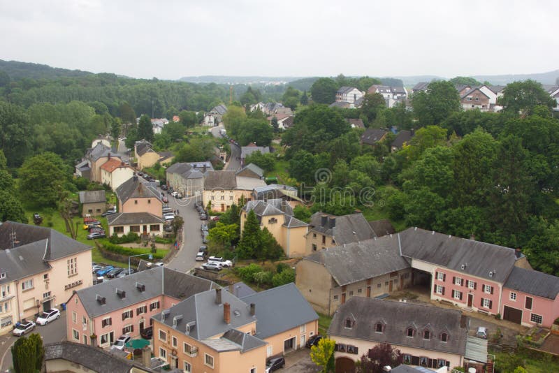 Flyg- sikt av Useldange, Luxembourg, Europa royaltyfri fotografi Flyg- sikt av Useldange, Luxembourg, Europa royaltyfri fotografi