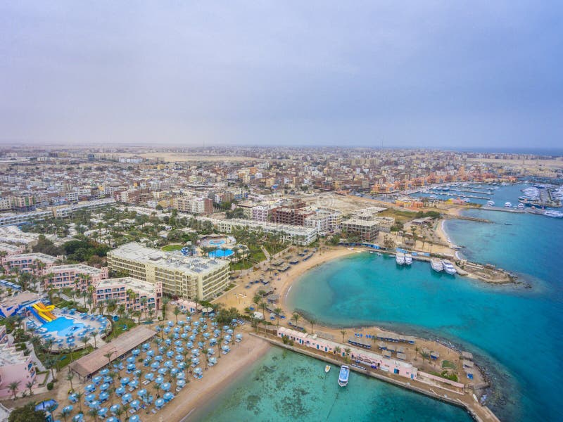 Flyg- sikt på den Hurghada staden, Egypten royaltyfri foto Flyg- sikt på den Hurghada staden, Egypten royaltyfri foto