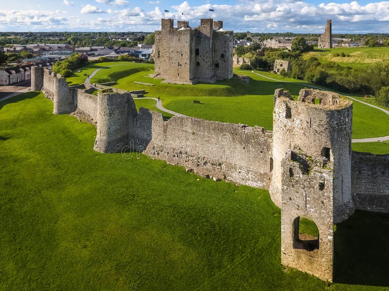 flyg- sikt Välskött slott ståndsmässiga Meath ireland arkivfoton flyg- sikt Välskött slott ståndsmässiga Meath ireland arkivfoton