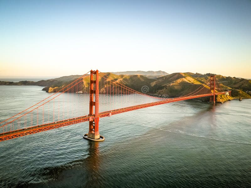 Flygbild av Golden gate bridge i San Francisco California royaltyfri bild Flygbild av Golden gate bridge i San Francisco California royaltyfri bild