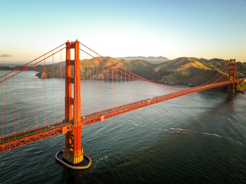 Flygbild av Golden gate bridge i San Francisco California royaltyfri bild Flygbild av Golden gate bridge i San Francisco California royaltyfri bild