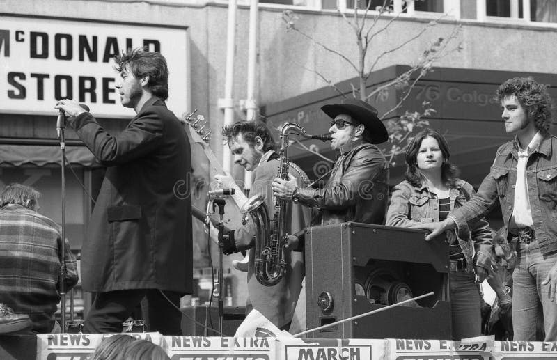 The Flying Saucers editorial image. Image of road, london 22933430