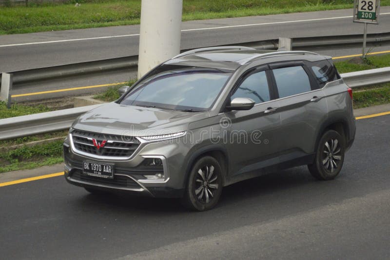 Flügelalmaz ex 2020 suv lizenzfreies stockfoto