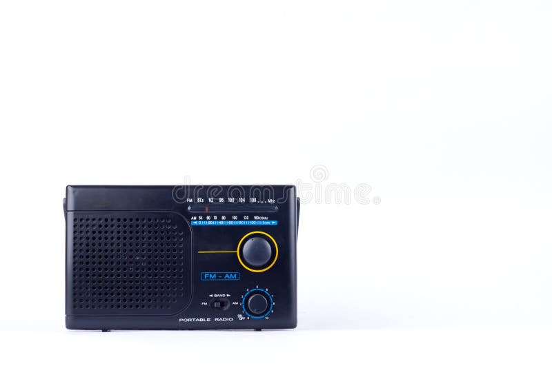 Vintage Negro portátil transistor Radio aislado en blanco Backgr:  fotografía de stock © Qingwa #7896816