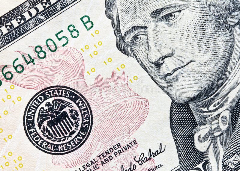 Foco de la cuenta de dólar diez en el sello de la reserva federal