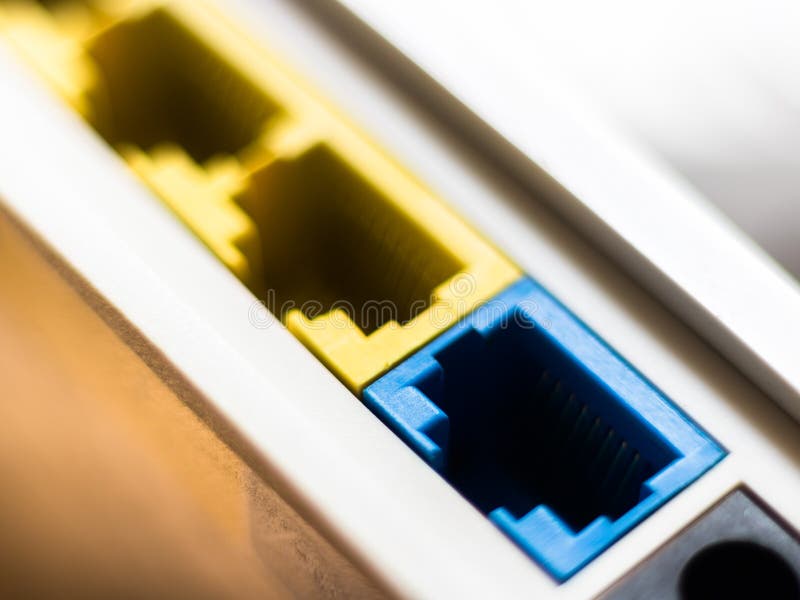 Foco selectivo de puertos Ethernet en la parte de atrás del módem imagen de archivo libre de regalías