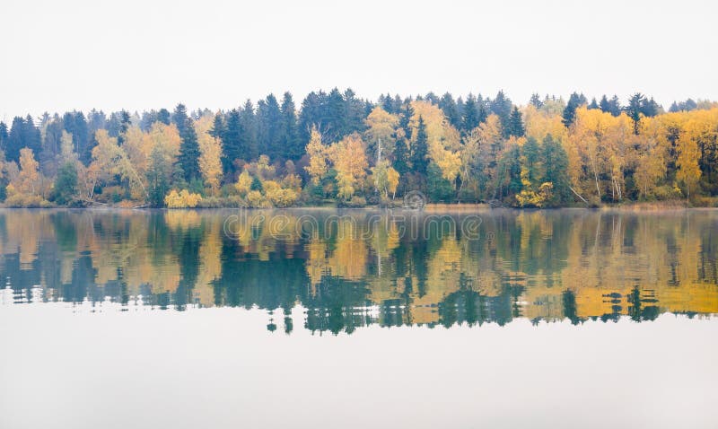 Fog on the Lake Senezh in Solnechnogorsk Fall in Calm Weather Stock ...