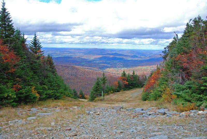 Fogliame di caduta del Vermont, supporto Mansfield, Vermont fotografia stock Fogliame di caduta del Vermont, supporto Mansfield, Vermont fotografia stock