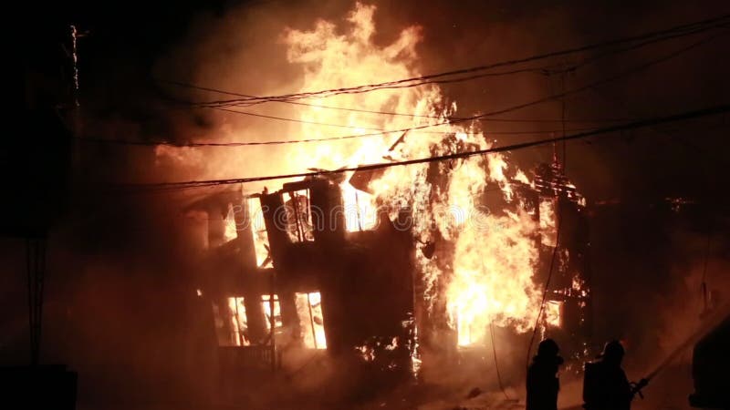 Fogo da casa com chama intensa