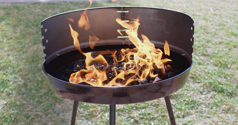 Fogo de ardência em um assado portátil