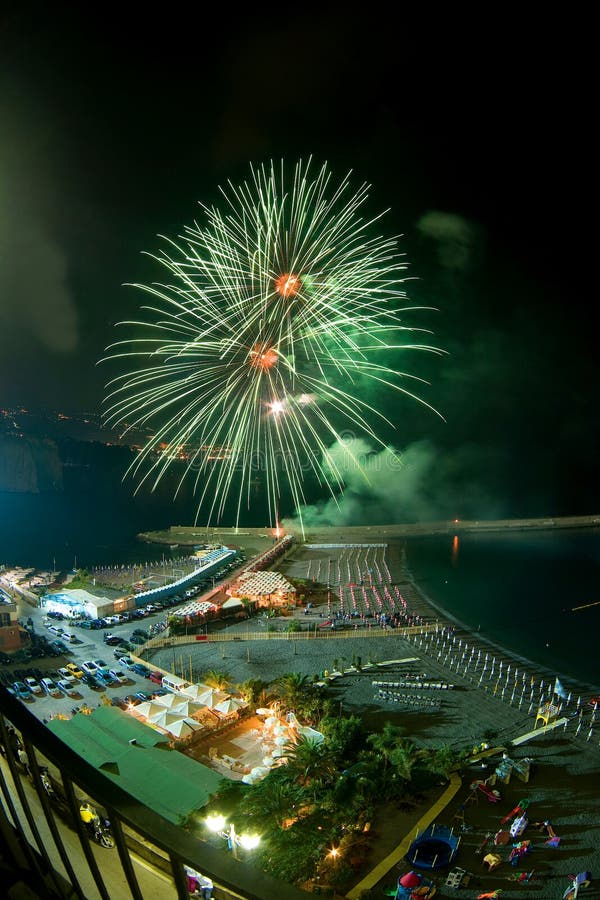 Os Fogos-de-artifício Dos 1õs Jogos Asiáticos Foto de Stock