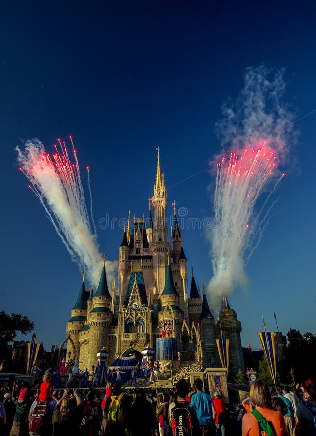 Disney castelo fogos de artifício fantasia paisagem descompressão