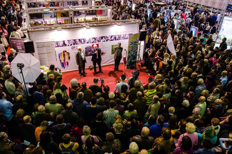 Foire de livre de Gaudeamus, Bucarest, Roumanie 2014 image stock Foire de livre de Gaudeamus, Bucarest, Roumanie 2014 image stock