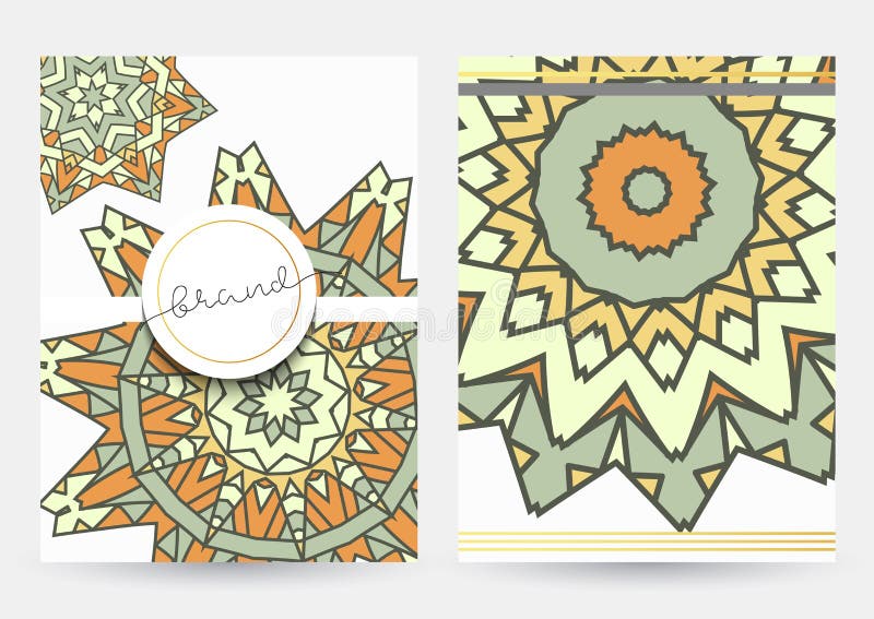 Folheto com mandala bege Mandalas realísticas do cinza do folheto ilustração royalty free Folheto com mandala bege Mandalas realísticas do cinza do folheto ilustração royalty free