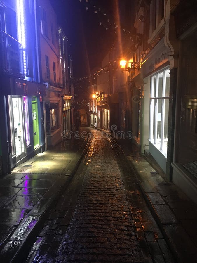 Folkestone high street editorial stock image. Image of evening - 89205109