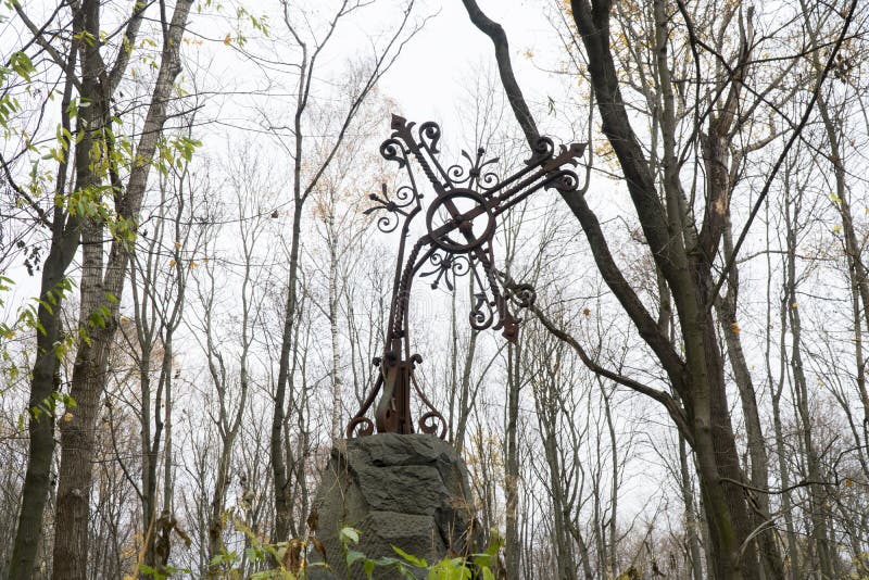 Fond d'image de ressources d'un vieux cimetière abandonné à l'automne image stock